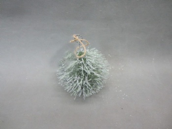 green with snow ball hanger 20*16cm & 15*13cm