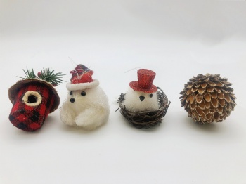 Christmas Red Birds Hanger & Sticker