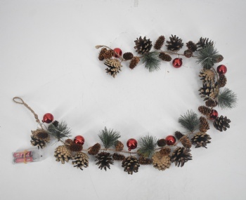 Christmas Pinecone Garland
