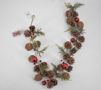 Christmas Pinecone Garland
