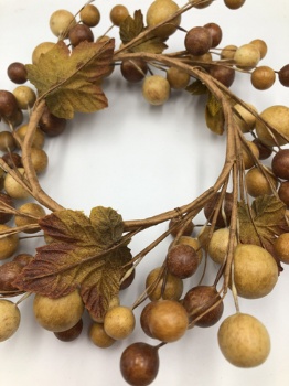 1.8cm mixed berry + leaves wreath 20x20x4cm