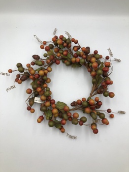 1.8cm mixed berry + leaves wreath 25x25x5cm
