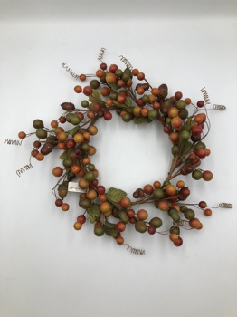 1.8cm mixed berry + leaves wreath 25x25x5cm